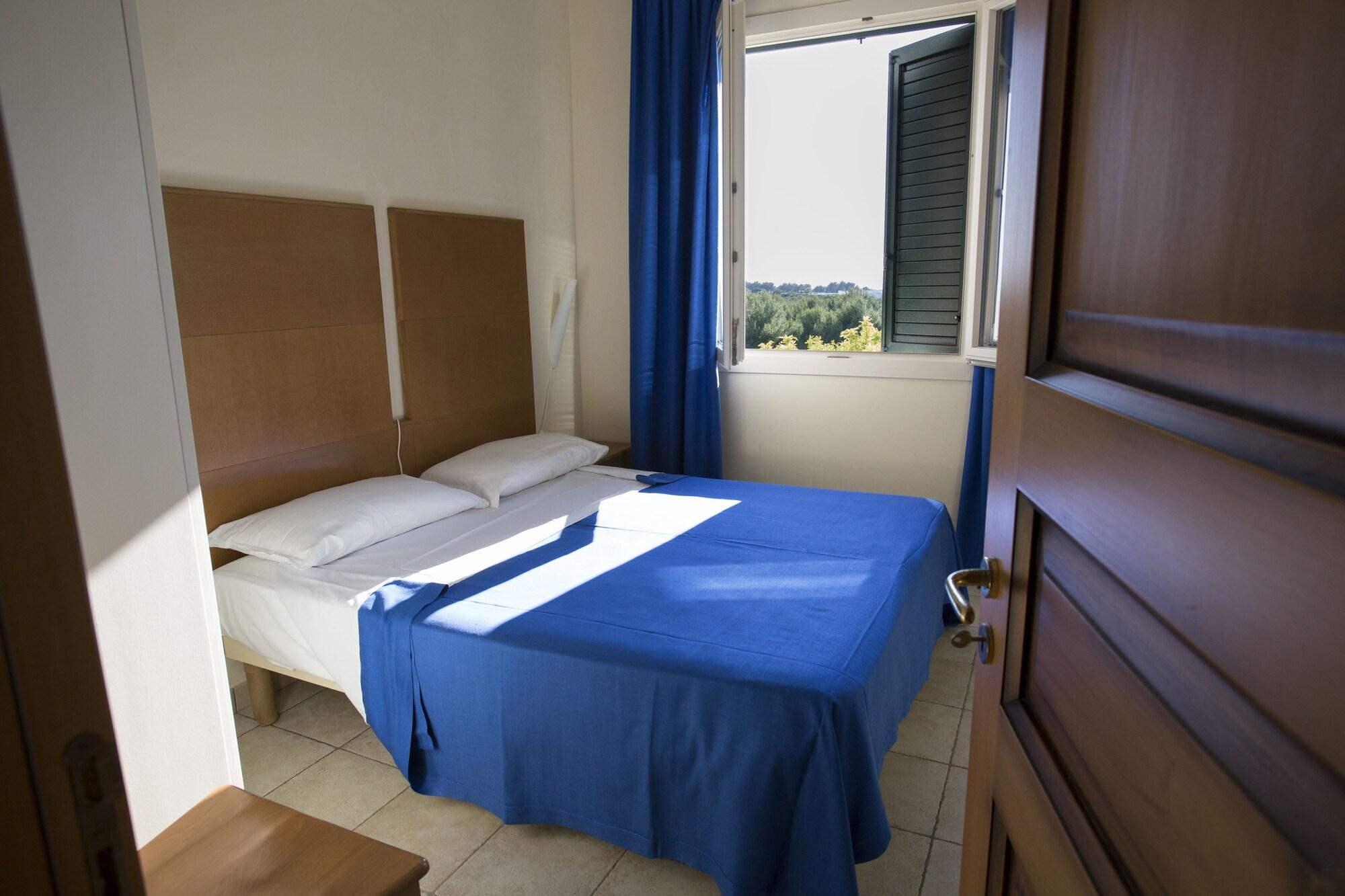 Hotel Resort Portoselvaggio Sant Isidoro  Exteriör bild