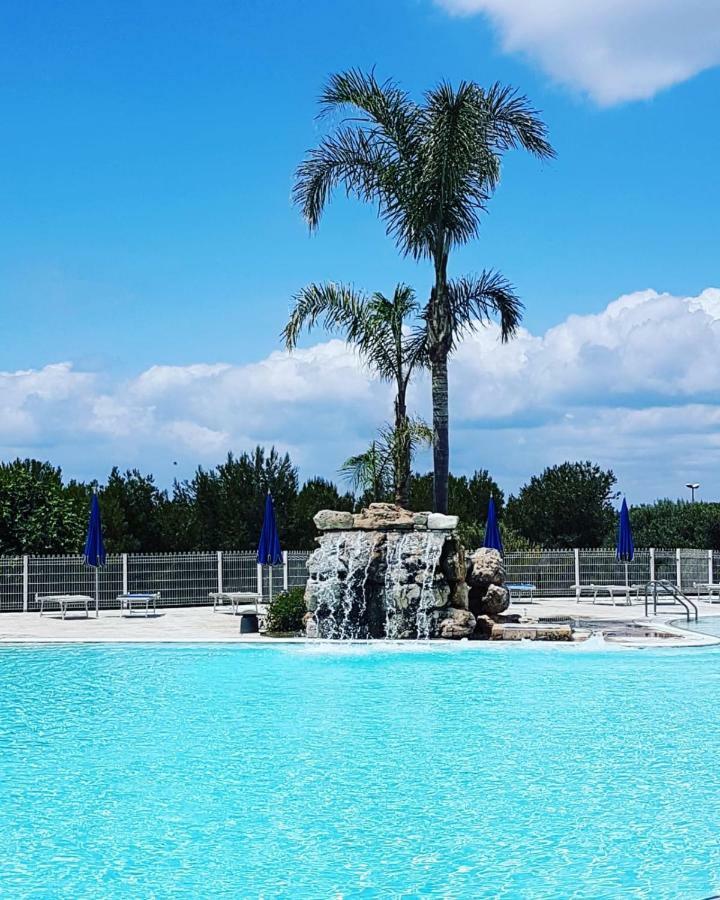 Hotel Resort Portoselvaggio Sant Isidoro  Exteriör bild